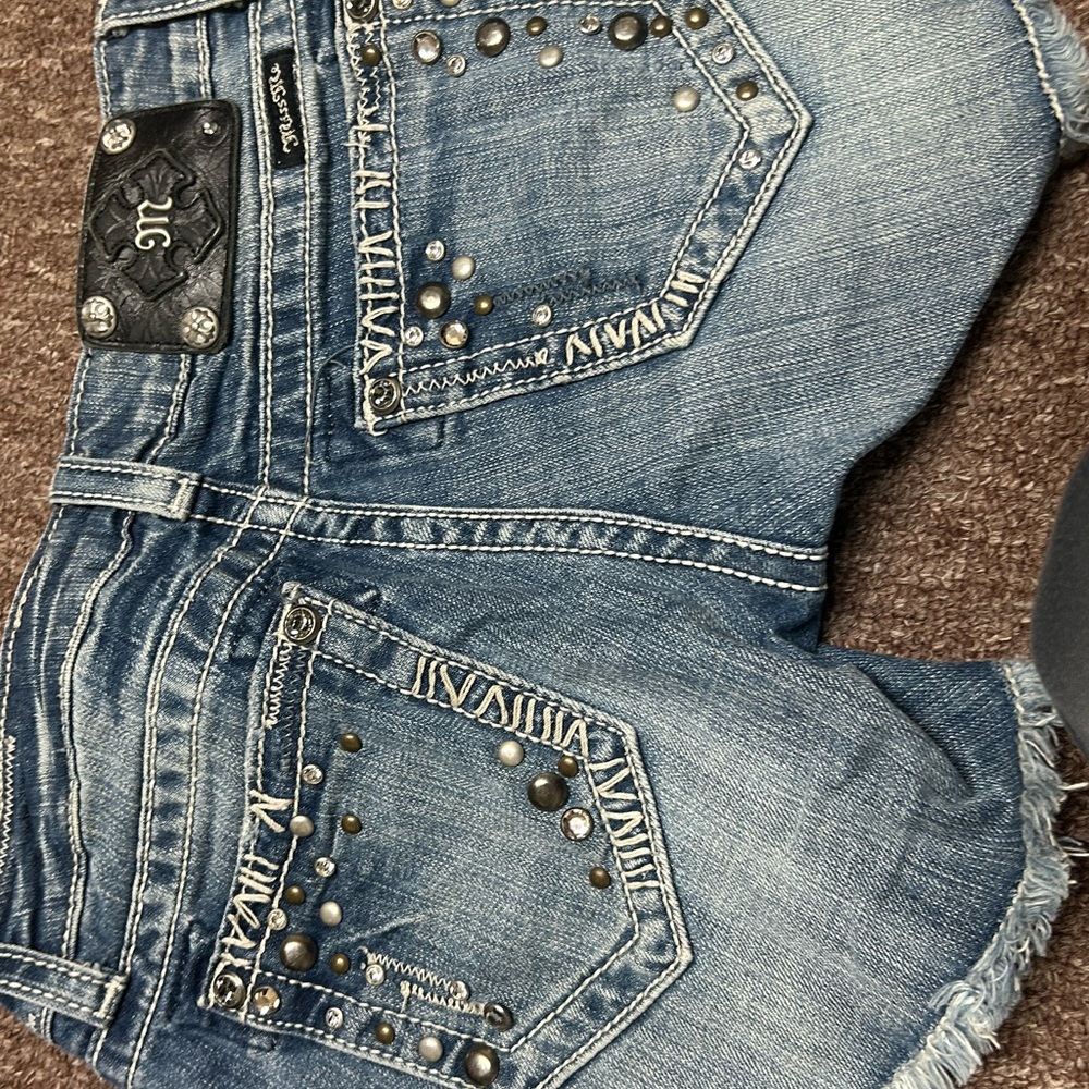 Miss Me Blue Jeans with Distressed Vintage Look